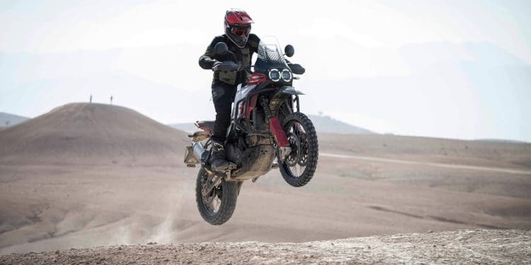 Ensaio – Ducati DesertX Rally – genes na competição