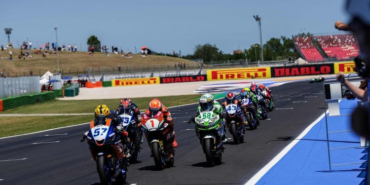 Aldi Mahendra won the thrilling battle of WSSP300 Race 2 at Misano ...