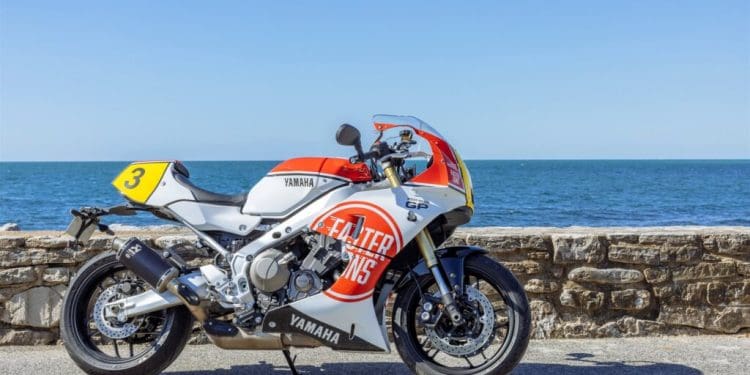 Nova Yamaha XSR900 GP presente no Wheels and Waves 2024