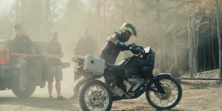 Can-Am surpreende com vídeo sobre a sua nova moto Adventure
