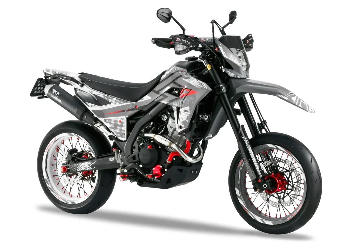 Honda CRF250L Street Motard, elevada pela arte de Dirt Freak