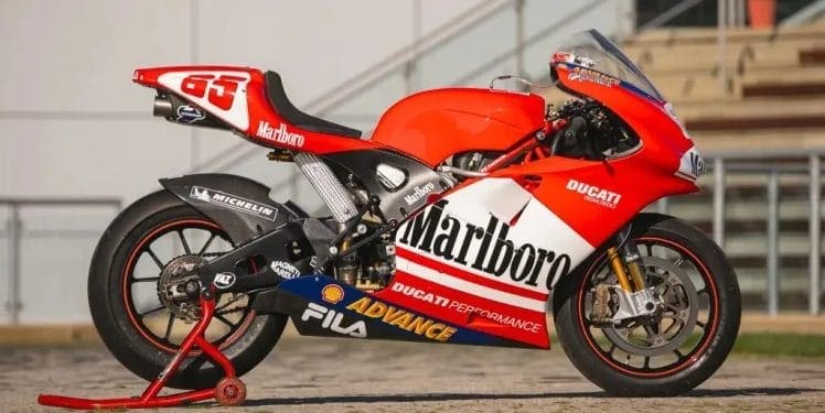 Um pedaço de história: Ducai Desmosedici usada por Loris Capirossi no MotoGP vai estar em leilão