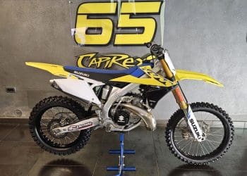 Loris Capirossi com leilão solidário: desde motos a material de MotoGP… e até carros