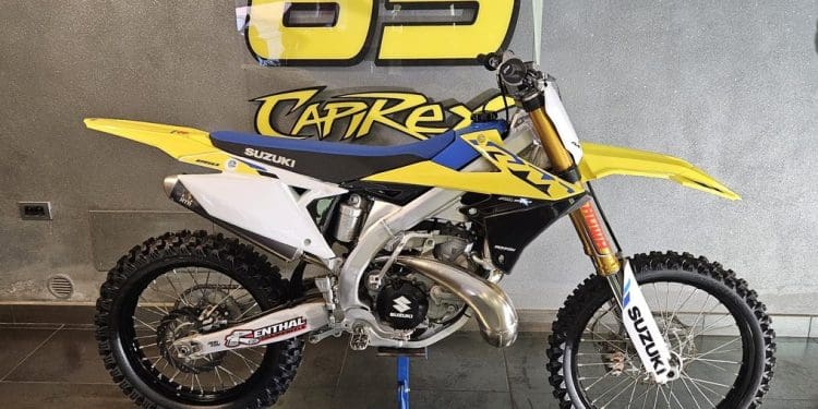 Loris Capirossi com leilão solidário: desde motos a material de MotoGP… e até carros