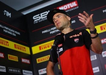 Álvaro Bautista responde aos rumores sobre o futuro: ‘O que vêem é falso; não assinei, mas estamos a caminho’