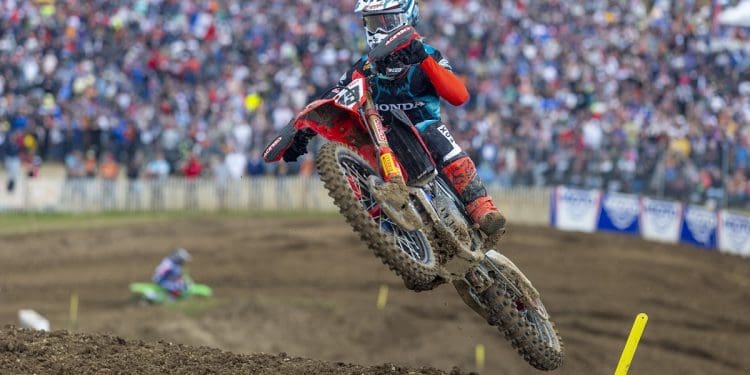 Tim Gajser e Kay de Wolf venceram corridas de qualificação do MXGP da Alemanha