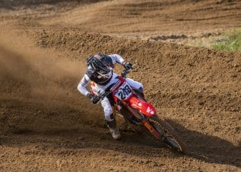 Tim Gajser superior na corrida de qualificação do MXGP da Letónia