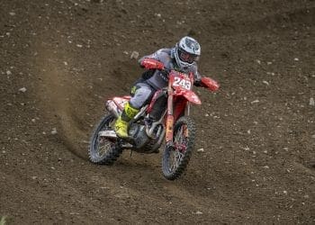 Tim Gajser e Kay de Wolf venceram corridas de qualificação do MXGP da Suécia