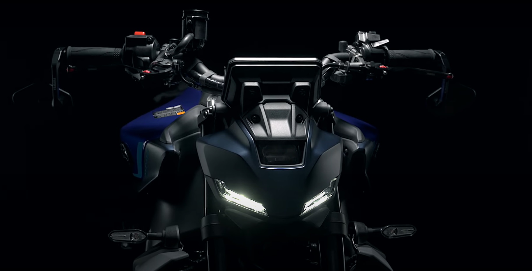 Vídeo: Eleve a sua Yamaha MT-09 de 2024 a outro nível com a GILLES Tooling