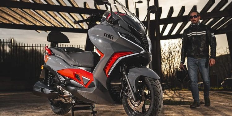 MITT GT-MAX 300, uma ‘verdadeira maxiscooter’