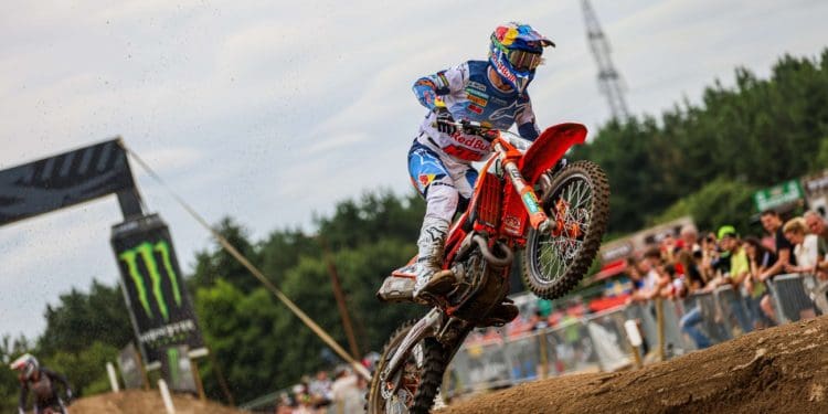 Soberbo! Jeffrey Herlings deu Master Class em Lommel e fez dobradinha no MXGP