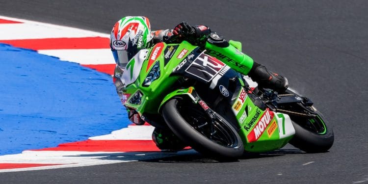 Impróprio para cardíacos: Loris Veneman venceu corrida 1 do WSSP300 em Most por «um fio de cabelo»