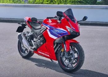 Pode a Honda estar a preparar o lançamento de uma CBR400R de quatro cilindros?!