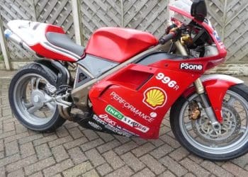 Nem tudo o que parece é: Uma (má) imitação de uma Honda disfarçada de Ducati