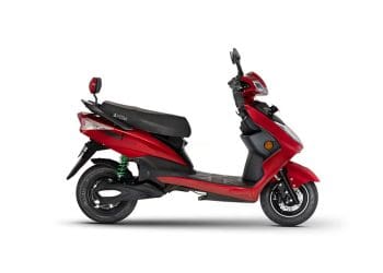 Autonomia de excelência para a cidade: iVOOMi S1 Lite é a nova e-scooter indiana