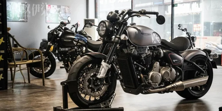 Regnancy RX7 – novo modelo chinês de estilo “Bobber” com roda traseira de 240 mm