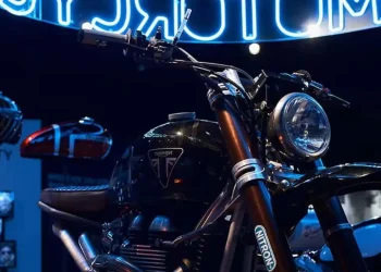 The Isle of Triumph on its way to the 2023 Barber Vintage Festival