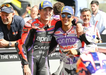 ‘Martín tinha algumas dúvidas sobre a Aprilia, estivemos 5 horas a conversar; Ficou bastante desiludido com a Ducati’ – Aleix Espargaró