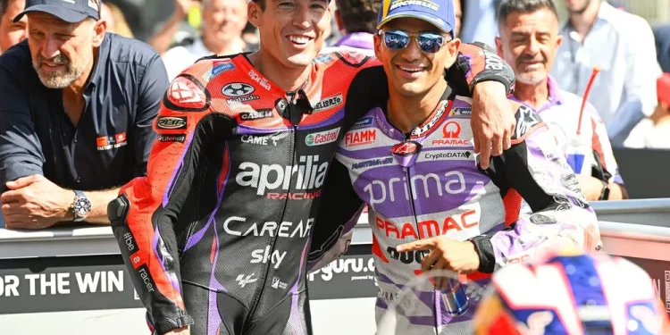 ‘Martín tinha algumas dúvidas sobre a Aprilia, estivemos 5 horas a conversar; Ficou bastante desiludido com a Ducati’ – Aleix Espargaró