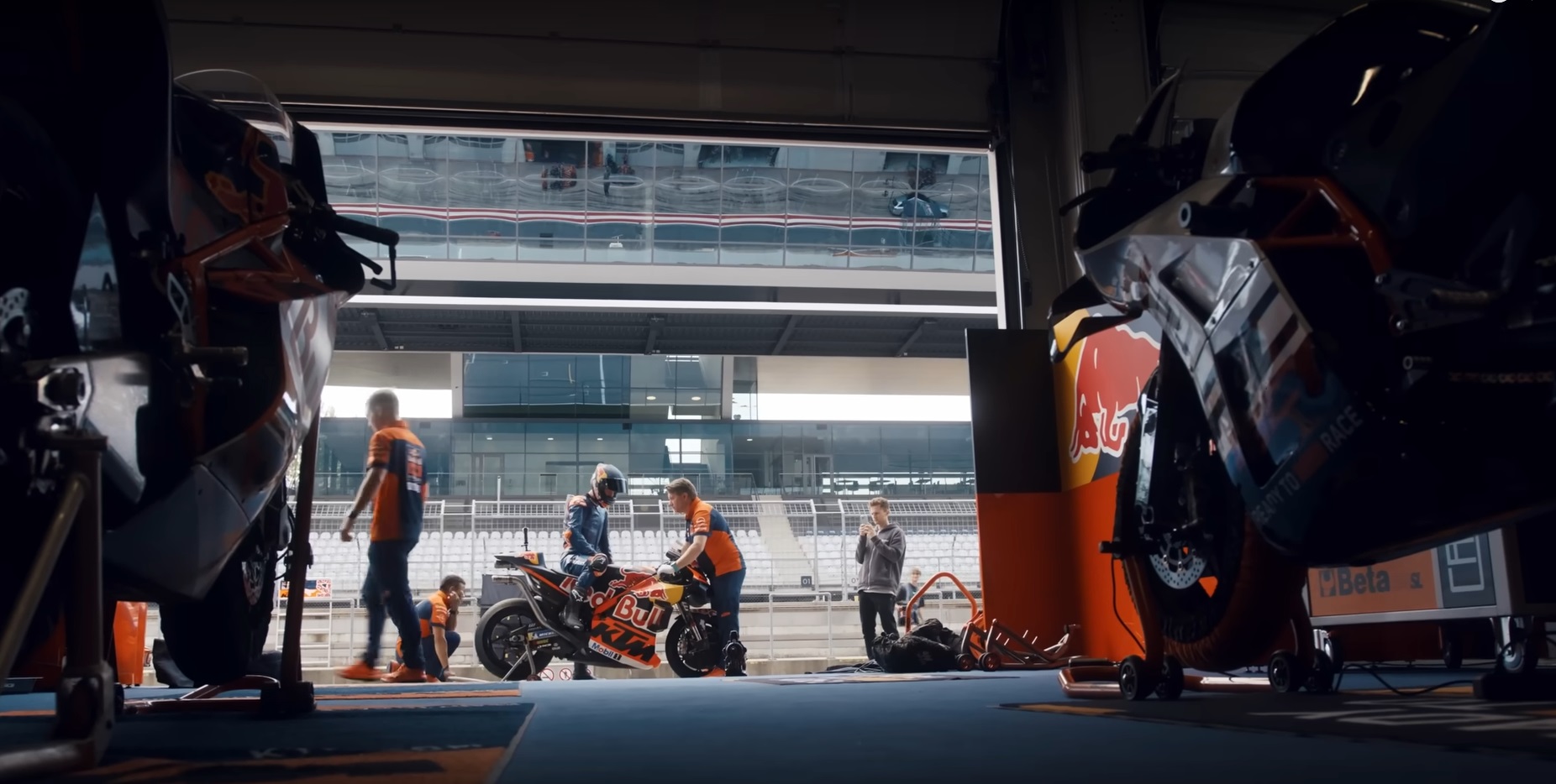 Vídeo: De ciclista a «piloto» de MotoGP em dois dias? Sim, é possível