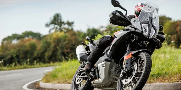 KTM anuncia programa de reparação gratuita para problemas nos veios de cames dos modelos LC8c