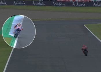 Vídeo: O polémico toque de Marc Márquez na parte verde da pista de Motegi que valeu a perda da pole position e record de pista