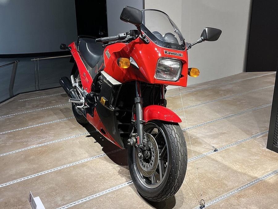 Kawasaki GPZ900R Ninja