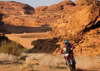 Nacho Cornejo vence a segunda etapa do Dakar com Sebastian Bühler no top cinco; Ross Branch mantém-se na liderança