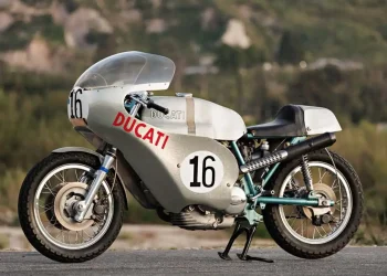 Ducati 750 Imola Desmo muito rara em leilão – apenas 7 unidades existem atualmente