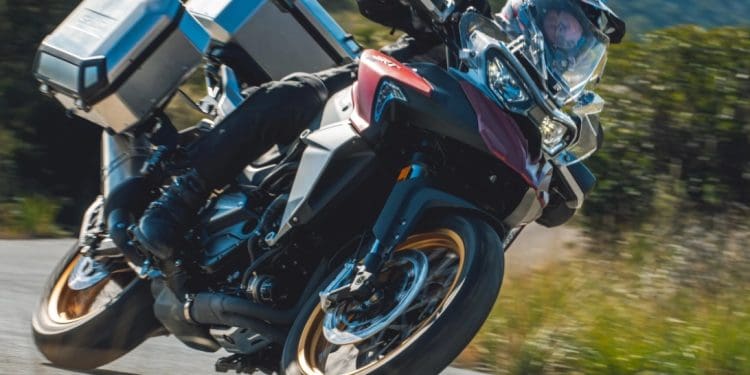 QJ Motor SRT 800X: A sua parceira de aventura