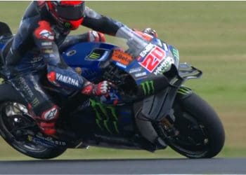 Vídeo: Yamaha M1 de Fabio Quartararo a sofrer em Phillip Island