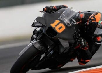 Valentino Rossi acredita que a Honda será competitiva em 2024