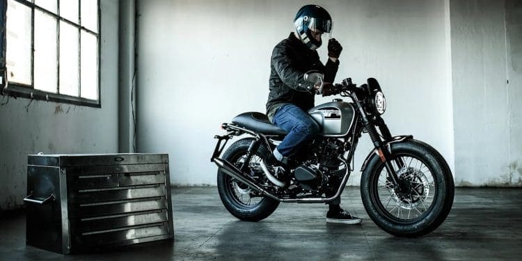 Sunray 125: Uma moto clássica café racer da Brixton