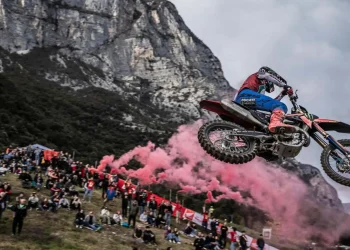 Ducati Desmo450 MX: Uma autêntica «ameaça» à KTM e Husqvarna