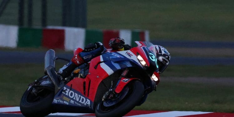 Team HRC «devolve sorriso» a Johann Zarco, ao garantir vitória nas 8 Horas de Suzuka