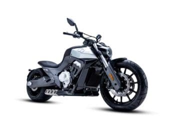 Benda LFC700 – uma cruiser com estilo futurista e 80 cv