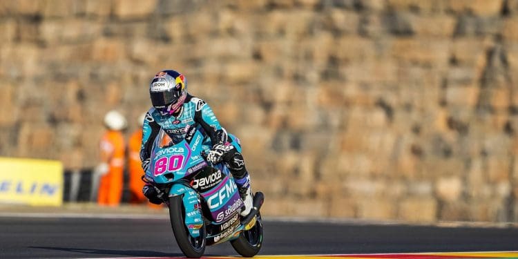 David Alonso liderou treino 2 com pista molhada no GP de Aragão de Moto3