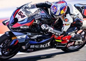 Toprak Razgatlioglu volta a vencer e aumenta liderança no campeonato depois de Álvaro Bautista cair na corrida Superpole de Misano WSBK