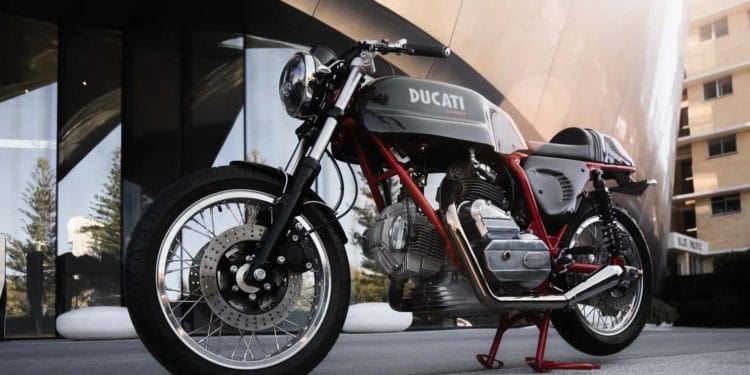 Ducati 900SS Custom: Obra-prima de minimalismo e engenharia