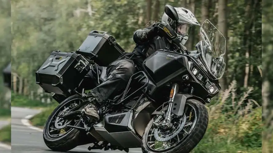 A Zero Motorcycles lança a edição DSR/X Black Forest em França